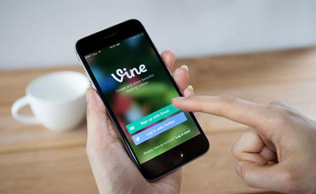 Vine: Hayat hareketli grmenin ve paylamann en en elenceli yolunu gsteren Vine, takipilerinizin izlemesi iin ksa, ekici, srekli dnen videolar kolaylkla oluturabilmenizi salyor.