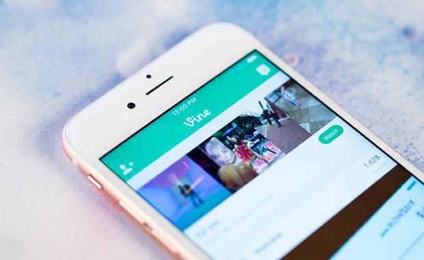 Vine: Twitter tarafndan gelitirilen ksa video ekme ve paylama uygulamas Vine da kullanclar arasndan nice internet nlleri karm bir uygulama.