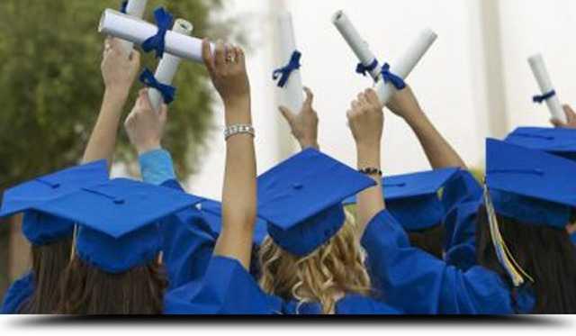 AHNLER VAKFI    <p>  Her yl 500 renciye burs veriyor. Bursiyere 9 ay boyunca deme yaplyor. Bavuru koullar; sabka kayd olmamas, kazan getiren bir ite almamak, aileden baka birinin Vakf&#8217;tan burs almamas olarak sralanyor. Bavuru formu ve gerekli belgeler internet sitesi zerinden temin edilip, posta yoluyla vakfa gnderilecek. Son bavuru tarihi 31 Ekim.