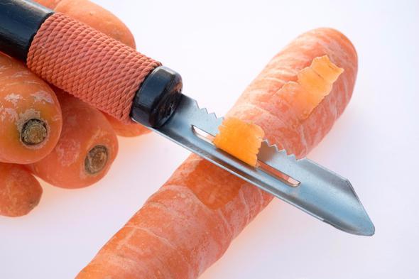 Havu<p>    Havu, iinde yksek oranda bulunan A vitamini gz sal iin ok nemlidir. Betakaroten ise vcudu kansere kar savunurken olas bir kanser durumunda hastalkl hcrelerin oalmasn engeller. Bunun yan sra havuta bulunan antioksidanlar kan temizleyerek dolam sistemine fayda salar.