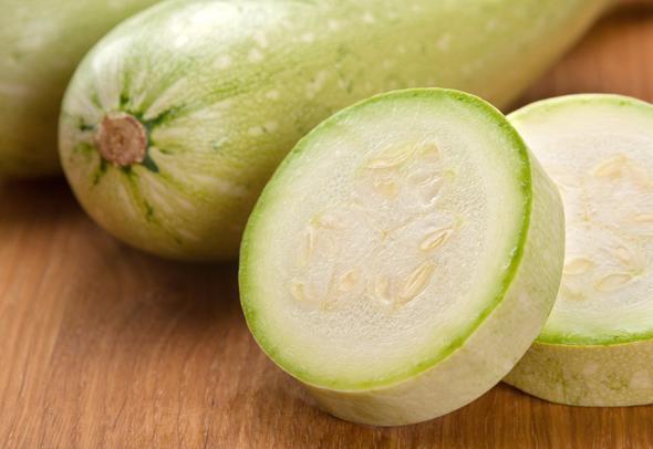 Ya oran dk ve az kalorili bir sebze olan kabak, kilo vermeyi kolaylatrr. erdii bol miktarda lif ve proteinler kolon saln korur ve prostat nler.