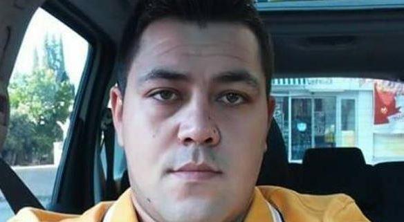 Antalya'da otomobil servisinde alan Mustafa Gke, sevgilisinin kendisini terk etmesi zerine bunalma girdi.