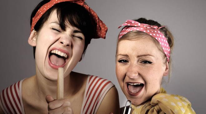 GEREK DOSTLAR; Objektif yaklar<br>  nsan dostu ile tartr m demeyin. Salkl iliki ve iletiim fikir alveriinin ve zaman zaman fikir ayrlklarnn olmas ile geliir. Dost dediimiz birinin bize srekli &#8216;haklsn&#8217; dediini dnn. Srekli hakl olma ihtimaliniz ile toplayn, &#8216;Aaaa ne kadar hakszmm&#8217; dediklerinizden kartn... :)