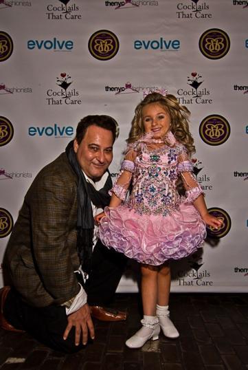 60 iftin zerinde ayakkabm var.` diyerek szlerini noktalad.