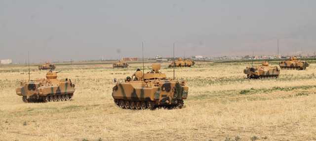 Blgesel dengelerin yeniden kurulmas giriimi olarak grlen referandumun Trkiye&#8217;nin snrlar boyunca uzanan terr koridoru planlamalarnn bir aamas olarak yank bulmas da endieleri arttrm durumda. Yine Barzani&#8217;nin, bata Kerkk olmak zere Trkmenlerin youn bulunduu blgelerde hukuku ineyerek balatt igal giriimi de Trkiye&#8217;nin tepkisini ekiyor.