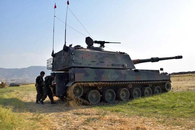 Madde 4. Birinci madde uyarnca Irak'a braklan topraklardaki halkn uyrukluu sorunu Lozan Andlamasnn 30-36. maddelerine gre zme kavuturulacaktr. Batl Yksek Taraflar Lozan Andlamasnn 31., 32. ve 34. maddelerinde ngrlen seme hakknn bugnk Andlamann yrrle koyulduu gnden balayarak iki ay sre iin geerli olabileceini kararlatrmlardr. Bununla birlikte, Trkiye szkonusu halktan seme haklarn Trkiye uyrukluu iin kullananlarn ibu haklarn tanma konusunda serbestliini sakl tutar.