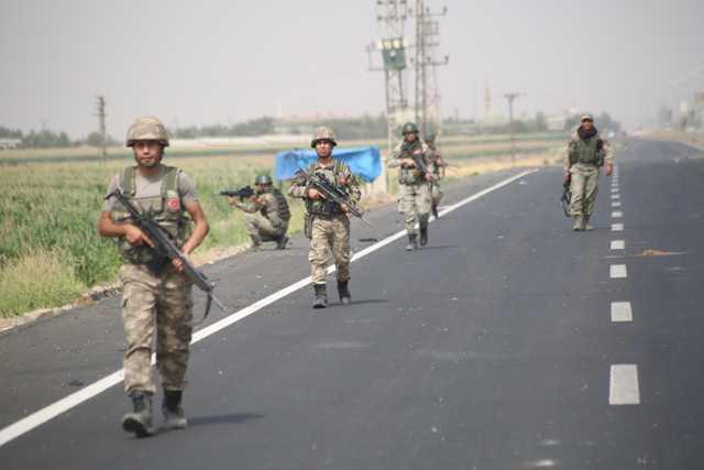 Snr iaretleri birinden teki grnebilecek biimde koyulacak ve zerine says yazlacaktr. Bunlarn yerleri ile saylar bir harita zerinde gsterilecektir. Snrn belirlendiini gsteren kesin tutanak ve ona ekli haritalar ve belgeler er rnek olarak dzenlenecek ve bunlardan ikisi snrda devletleri hkmlerine, ncs ise, aslna uygunluu onaylanm rnekleri Lozan Andlamasm imza eden devletlere sunulmak zere, Fransz Cumhuriyeti Hkmetine verilecektir.