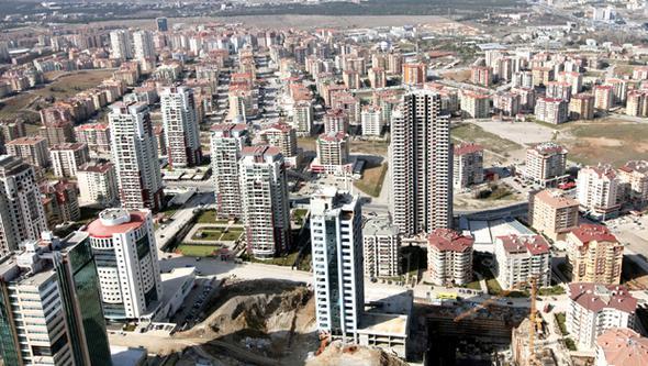 Dier llerde durum ne?  <p>  ANKARA:    Ankara&#8217;da satlk konut fiyatlar son bir yl iinde yzde 7 orannda artarak 1.700 TL&#8217;den 1.814 TL/metrekare ortalamasna ulat. Ankara&#8217;nn en pahal ilesi ise ankaya oldu. ankaya&#8217;da satlk konut ortalama metrekare fiyat son bir yl iinde yzde 7 artarak 2 bin 450 TL&#8217;ye kt.  <p>  En pahal ileler arasnda ankaya&#8217;dan sonra Glba yer ald. Glba&#8217;nn ortalama metrekare fiyat son bir ylda yzde 13 artarak 2 bin 356 TL&#8217;ye ulat.