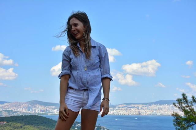 1998 doumlu olan gen oyuncu, u an 19 yanda.