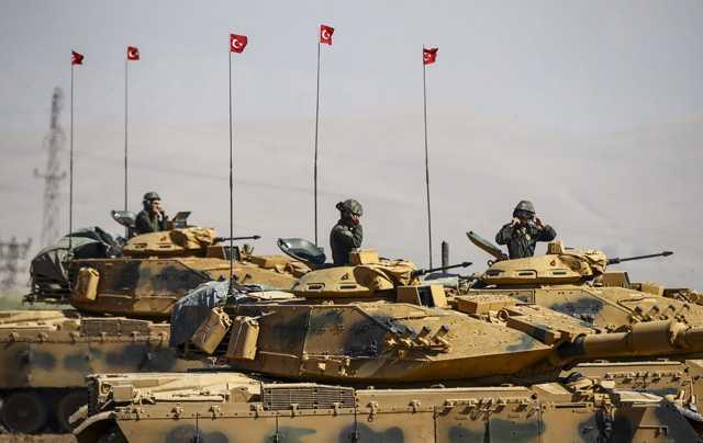 Trkiye'nin farkl illerindeki askeri birliklerden trenle nakledilen aralar, skenderun Gar'na geldi. Askeri aralarn, Suriye snrndaki birliklere takviye amal gnderildii ve snrda konulandrlacaklar renildi.