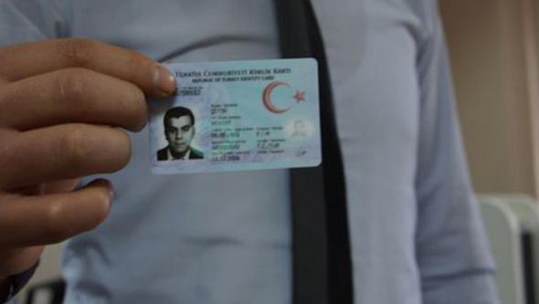 PIN deitirme ve kart kontrol ilemleri nasl yaplr?  <p>  Kart sahipleri tarafndan KIOSK&#8217;larda PIN deitirme, PIN bloke kaldrma, kiisel mesaj deitirme ve kart kontrol ilemleri gerekletirilir.