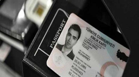 Trk vatandalndan kanlarla ilgili nasl ilem yaplr?  <p>  Trk vatandalnn kayb halinde kimlik kartlar Genel Mdrlke geersiz hale getirilir.