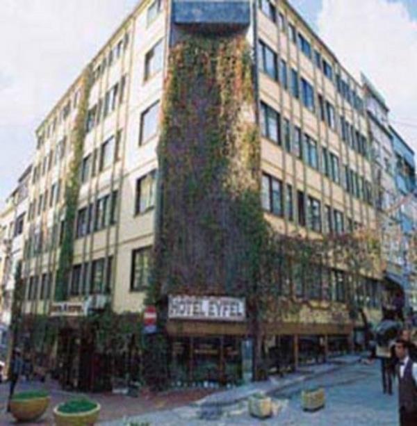 <p><b>LALEL</b></p>    Avrupa yakasnda ,Aksaray-Beyazt arasndadr.Uzun yllar hasr bir kulbede yaayan (XVI yy )ve ldnde vasiyeti zerine kulbesinin yanna gmlen Trk dervii Laleli Baba nn mezarnn bulunduu yere Osmanl Padiah III Mustafa 1757 ylnda bir cami yaptrmtr. (Laleli Baba cami ve klliyesi) nceleri Lalelibaba olarak bilinen semtin ismi zamanla Laleli olarak deimitir.