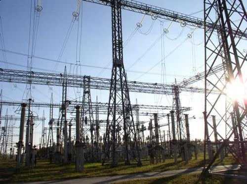 ELEKTRK DE TRKYE'DEN<p>    2008 ylnda Kuzey Irak'a elektrik veren firma elektrii kestiinde byk bir kriz yaanmt. Kuzey Irak'n bir ok blgesi elektriksiz kalmt.