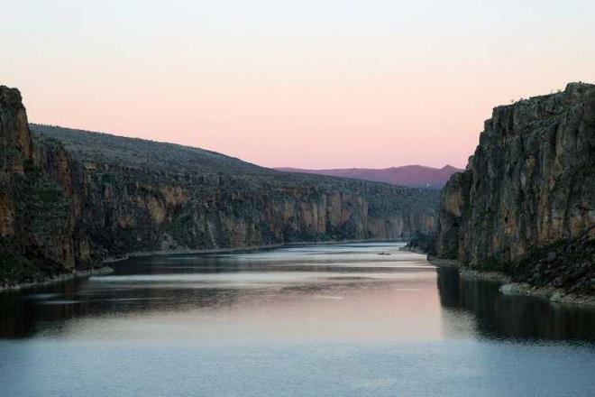 KUZEY IRAK SU N BLE TRKYE'YE MUHTA    Sadece elektrik deil Frat ve Dicle nehirlerinin n kesildii an Kuzey Irak susuz da kalabilir.