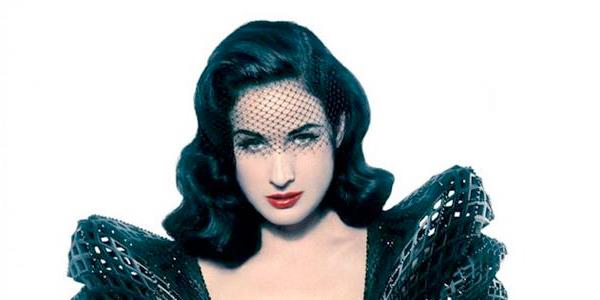 Dita VonTees'in annesi ile babas o ok kkken ayrld. Annesi bir manikrcyd.