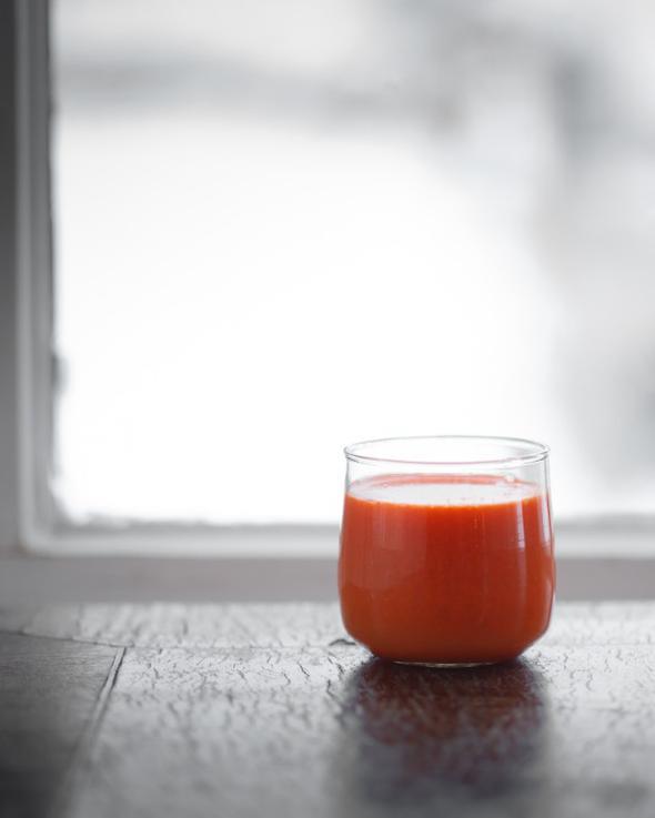 ZENCEFLL HAVU SUYU  <p>4 havu, 1 limon, ceviz byklnde zencefili meyve suyu skacandan skp, afiyetle iin.