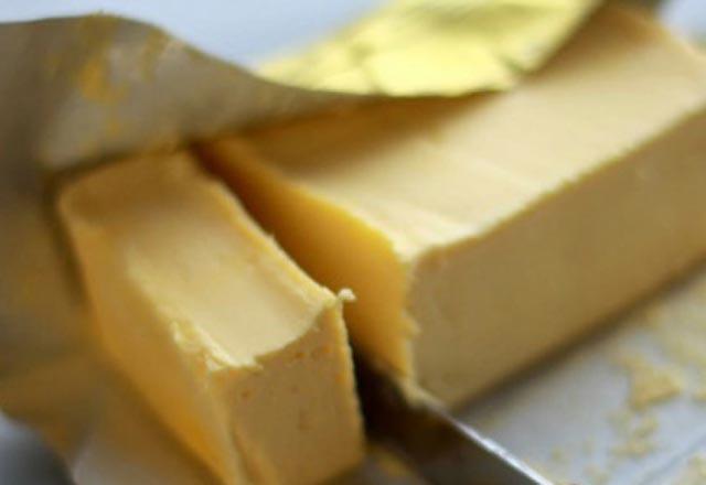 Salkl bir ekilde beslenmek ve vcudun normal bir dengede devam edebilmesi iin bir takm yiyeceklerden uzak durulmas gerekiyor. te ABD&#8217; de gda gvenlii konusunda  otorite olarak kabul edilen Environmental Working Group&#8217;un aklad o besinler&#8230;