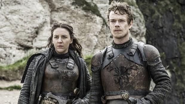 Dier taraftan, dizinin yapmclar Theon Greyjoy&#8217;a (Alfie Allen) karlan ablas Yara&#8217;y (Gemma Whelan) kurtarmas iin yardm edecek &#8220;kaba ve hzl&#8221; bir denizciyi oynamas iin de oyuncu seeceklerini duyurdu.