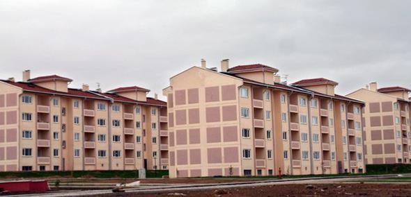 <p>PROJE ADI: Yozgat Boazlyan (285 ADET)KONUT FYATLARI (BALANGI): 143.280 TL </p>  <p>  BALANGI TAKSTLER: 746 TL </p>  <p>  BAVURU DNEM: 27.09.2017-29.12.2017</p>  <p>  </p>