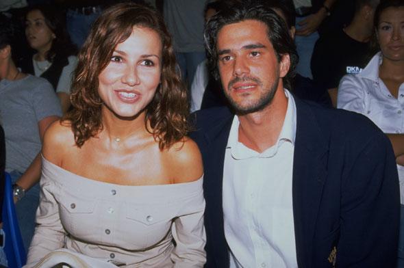 DENZ SEK - MER SEVAL  <p>  arkc Deniz Seki'nin ilk medyatik ak mer Seval ile olan birlikteliiydi.