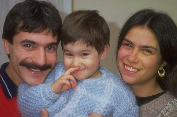 Fakat sihir bozuldu ve kili iddetli geimsizlik nedeniyle boand. Ayn yl bir kez daha nikah masasna oturan iftin bu denemesi de baarszlkla sonuland.