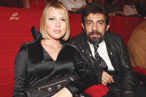 Deniz Seki, Cansu Dere ve Doa Rutkay bata olmak zere bir ok gzelle ak yaayan Okan Baylgen , Osman Tan Erkr'n eski ei irin Ediger ile evlendi. Bu evlilkten bir kz olan Baylgen'in ak yine hsranla bitti.