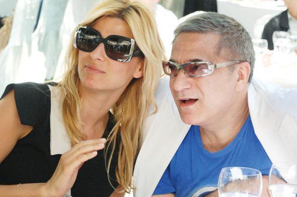 Son olarak Tuba Erbil ile nikah masasna oturan ve bu evlilikte de arad mutluluu bulamayan Erbil'in son evliliinden Ali Sadi adn verdii bir olu oldu.