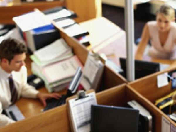 alan kadnlarn daha ok ocuk yapmas ve dourganln artrlmas iin hazrlanan tevik paketinden "memura evlilik yardm" kt.