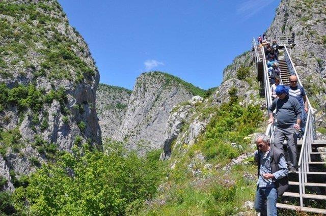 VALLA KANYONU, KASTAMONU  Kastamonu?nun Pnarba ilesinde bulunan Valla Kanyonu, dnyann en derin ikinci kanyonu.