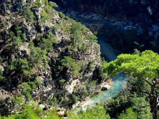 GVER KANYONU, ANTALYA  Gver kanyonu, Antalya Demealt?nda yer alan, karstik kayalar zerinde olumu.