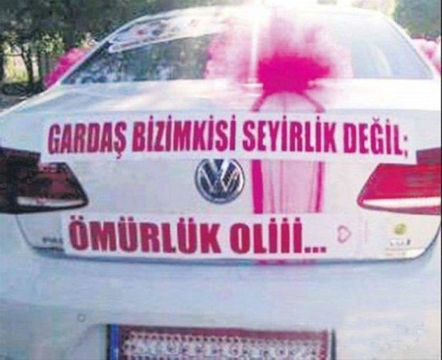 Gelin arabalarndaki ilgin yazlar