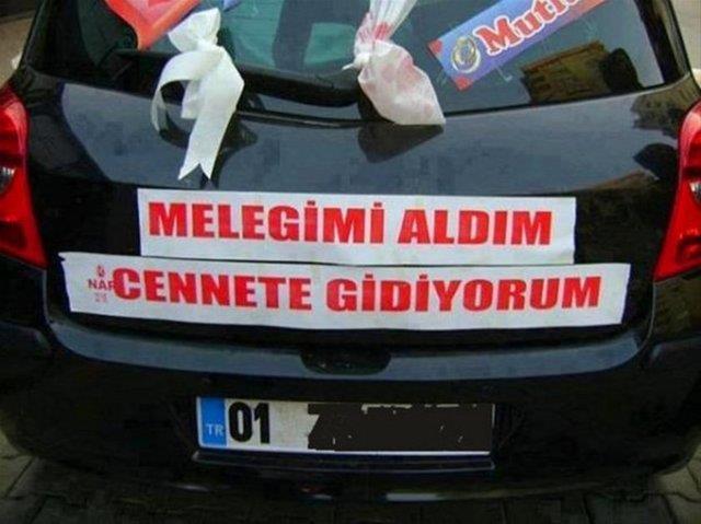 Gelin arabalarndaki ilgin yazlar