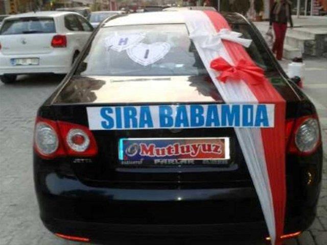 Gelin arabalarndaki ilgin yazlar