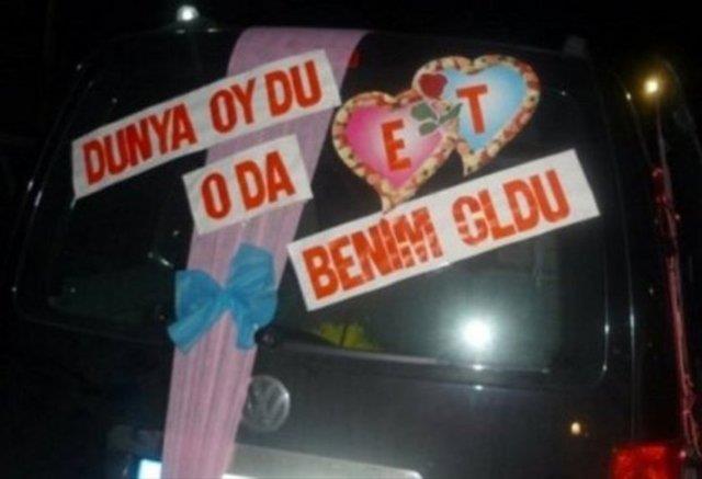 Gelin arabalarndaki ilgin yazlar