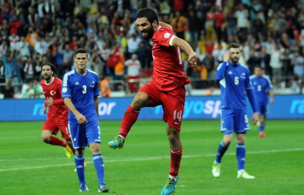 <p><b>BREZLYA VZESNE SERVET VAR</b></p>    TFF Bakan Yldrm Demirren'in ynetim kurulunda arkadalaryla yapt sohbette, "Elemeleri geip 2014 Dnya Kupas iin Brezilya vizesini alrsak takmn istedii primi yazalm" dedi.