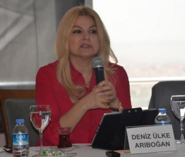 <p><b>DENZ LKE ARIBOAN:</b></p>  Olimpiyat ruhu Tokyo'yu tebrik etmeyi gerektiriyor.Japonlar sevinten alarken grmek olduka zordur.ok istiyorlarm almay.Hayrl olsun