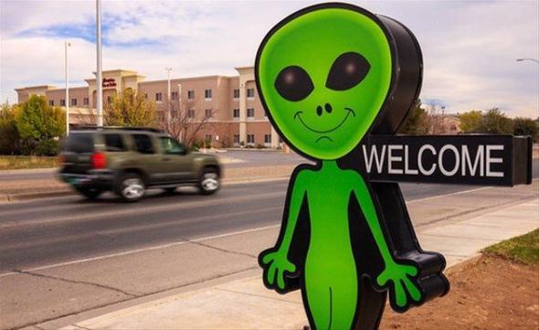 Bu olay, g�n�m�zde tart��maya a��k bir konu olsa da Roswell art�k "Uzayl� Kasabas�" olarak an�l�yor.