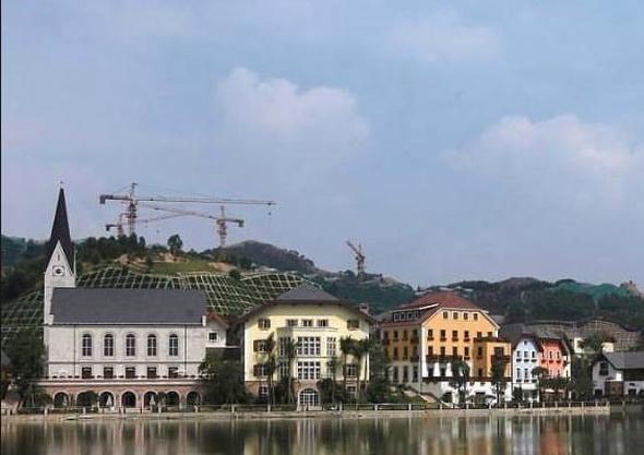 Avusturya'n�n �nl� tatil kasabas� Hallstatt malum d�nyaca �nl� bir yer.