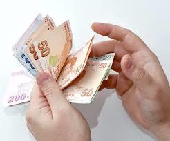 1 G�NLE 3000 TL FARK<p>     Tazminat tavan� da ayn� oranda yani 306 lira artarak 4732 liraya ��kt�. 10 bin lira maa� da olsa k�dem 4732 liraya g�re hesaplanacak. Art�� tutar� k���k gibi g�r�nse de y�llarca ayn� i�yerinde �al��anlar i�in toplamda ciddi rakamlar ��k�yor. �rne�in; 5 bin lira br�t maa�� olan bir i��i 10 y�l �al��mas� varsa alaca�� tazminat, 1 Temmuz �ncesine g�re 3000 lira daha fazla.