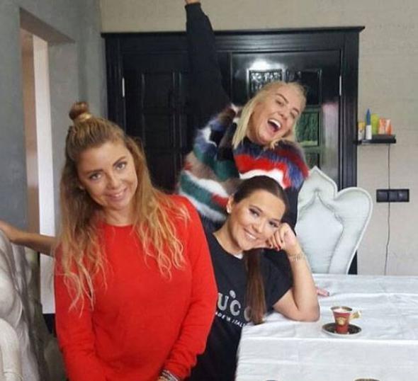 Demet Akaln'n evinde kzlar bulumas.