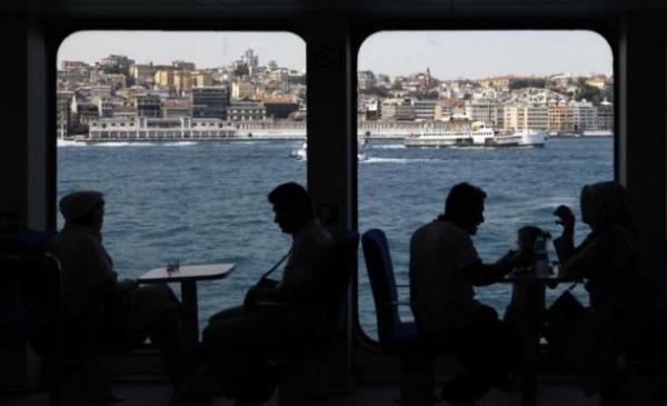 Uluslarlararas Haber Ajans Reuters stanbul'u internet sitesinde yaynlad fotoraflarla tantt.