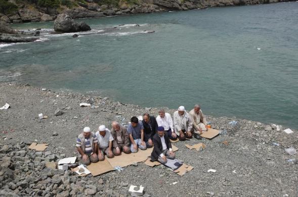 Uluslarlararas Haber Ajans Reuters stanbul'u internet sitesinde yaynlad fotoraflarla tantt.