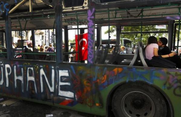 Uluslarlararas Haber Ajans Reuters stanbul'u internet sitesinde yaynlad fotoraflarla tantt.