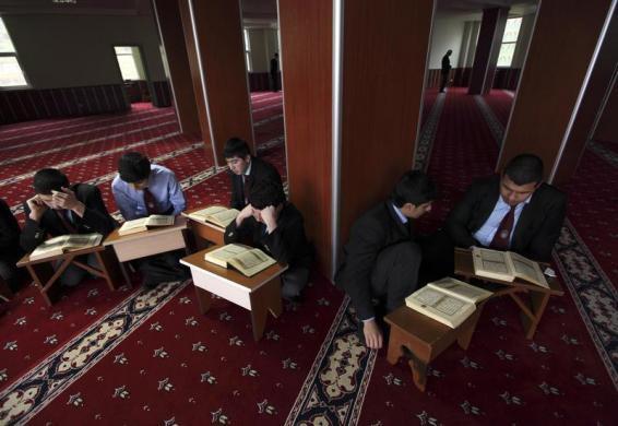 Uluslarlararas Haber Ajans Reuters stanbul'u internet sitesinde yaynlad fotoraflarla tantt.