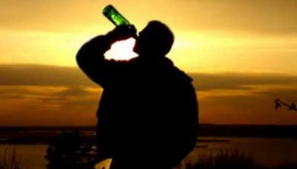 <b>ALKOL SATII:</b> 18 yan altndakilere iki satlamayacak.