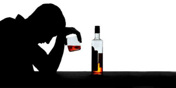 <b>KAPALI BLM:</b> Market veya tekel bayiler, alkoll rnleri vitrinde halkn grecei biimde sergileyemeyecek.