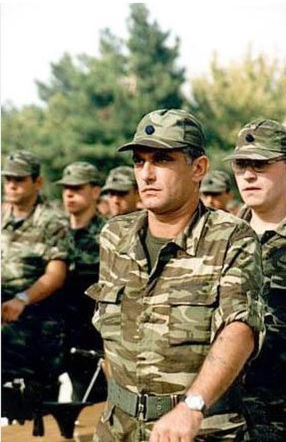 Kenan Kalav askerliini ileri bir yata yapt.