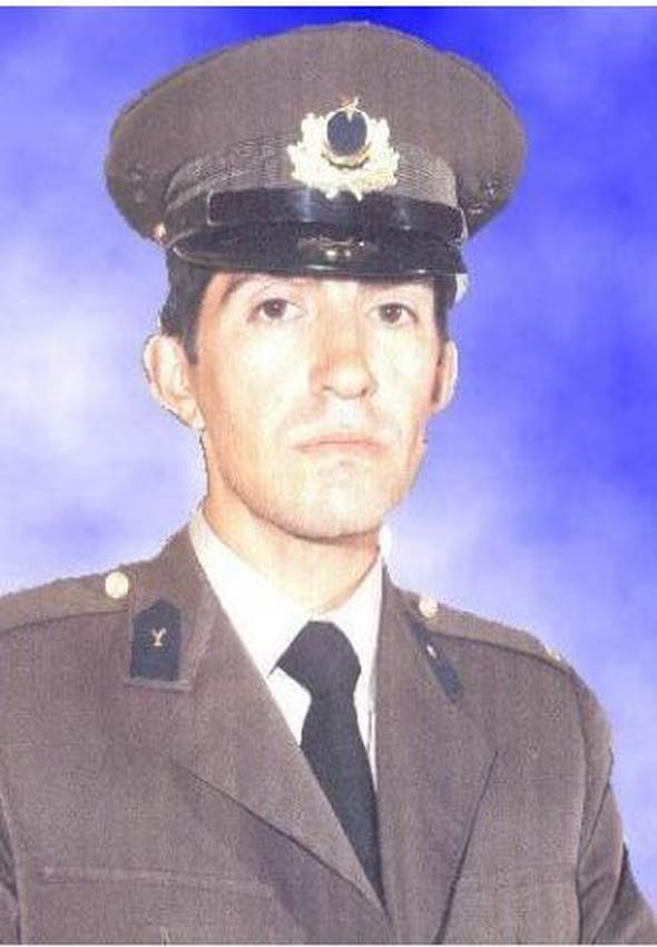 Mzik dnyasnn unutulmazlarndan Bar Mano, askerliini Ankara Polatl'da yapt.