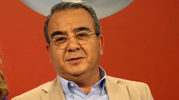 5- Sezai Aydn<p>Bu listedeki isimlerden belki de en kdemlisi ve en yals. stad diyebiliriz onun iin.<p>    Mesela Rocky Balboa desek? O yamuk azyla Adrien, Adrien diye barrken, ar ar konuurken kan ses hep Sezai Aydn'a ait.  <p>  Cosby Ailesi'nde Bill Cosby'yi seslendiren de kendisi. Bill Cosby'nin o nl yayarak ve sndrerek konuma stili tamamen bir Sezai Aydn eseridir.